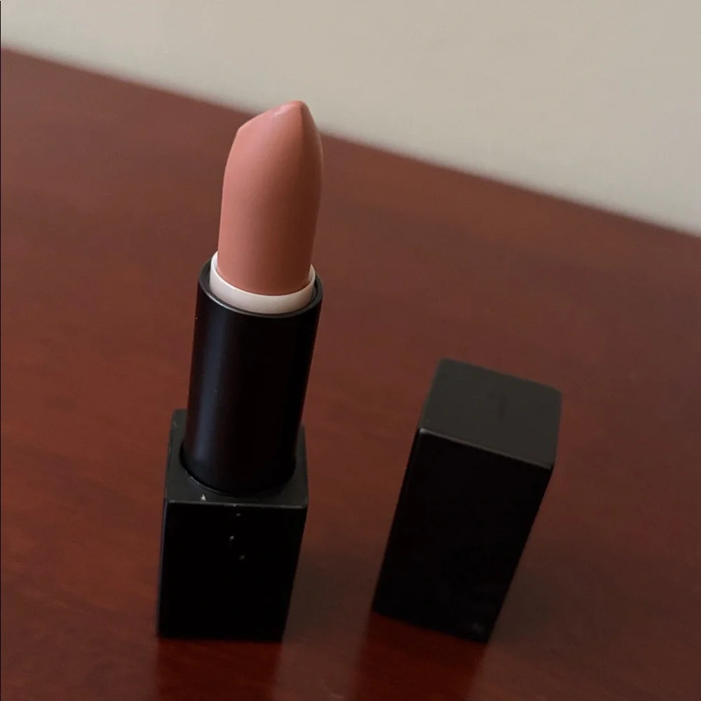 LAWLESS FAWN Lipstick warm honey nude